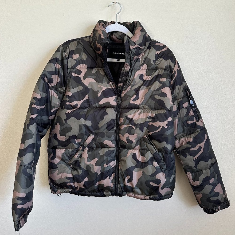 Fashio Nova Camo Puffer Jacket | Size L